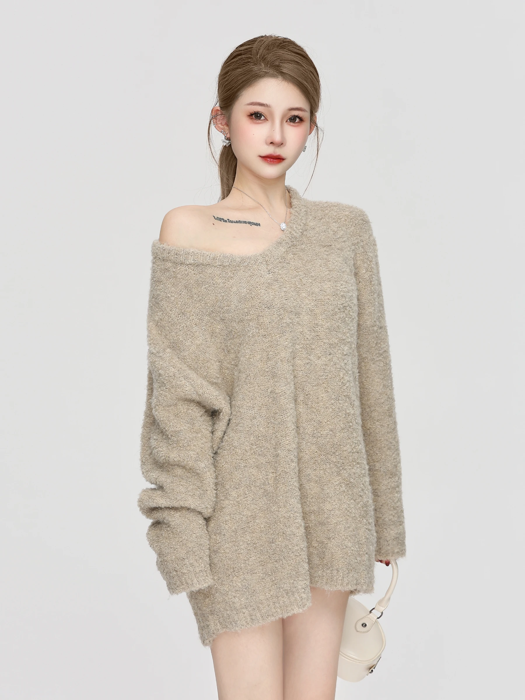 

Ladies' Loose Long Sve Sweater Lazy Sle oulder Slanting Autumn New Arrival Slimming Knitted Mid-Length Casual Wear
