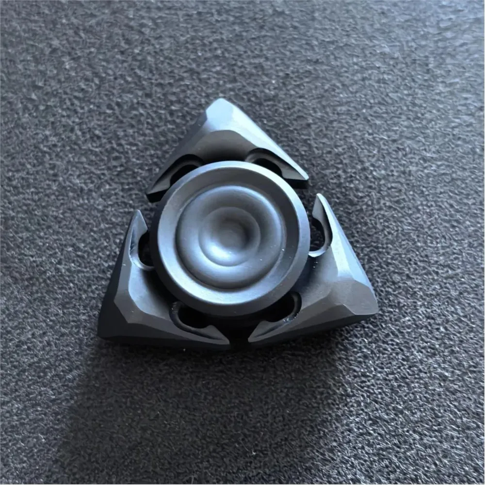 LQEDC Murakumo Fidget Spinner Damasteel Three-Bladed Fidget Spinner Original Designs Anxiety Relief Gadgets Desk Accessories
