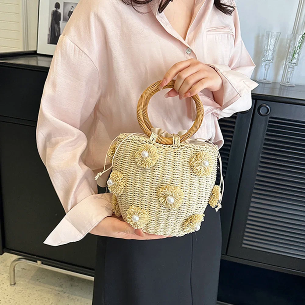 Drawstring Straw Bucket Bag Women New 2024 Fashion Rattan Crochet Tote Handbag Purses Wrist Woven Straw Bag for Summer Beach Bag