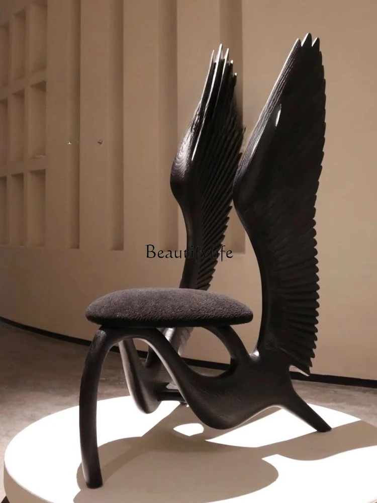 

Средневековое сиденье из цельного дерева, спинка для выставочного зала, ваби говорит одиночный стул