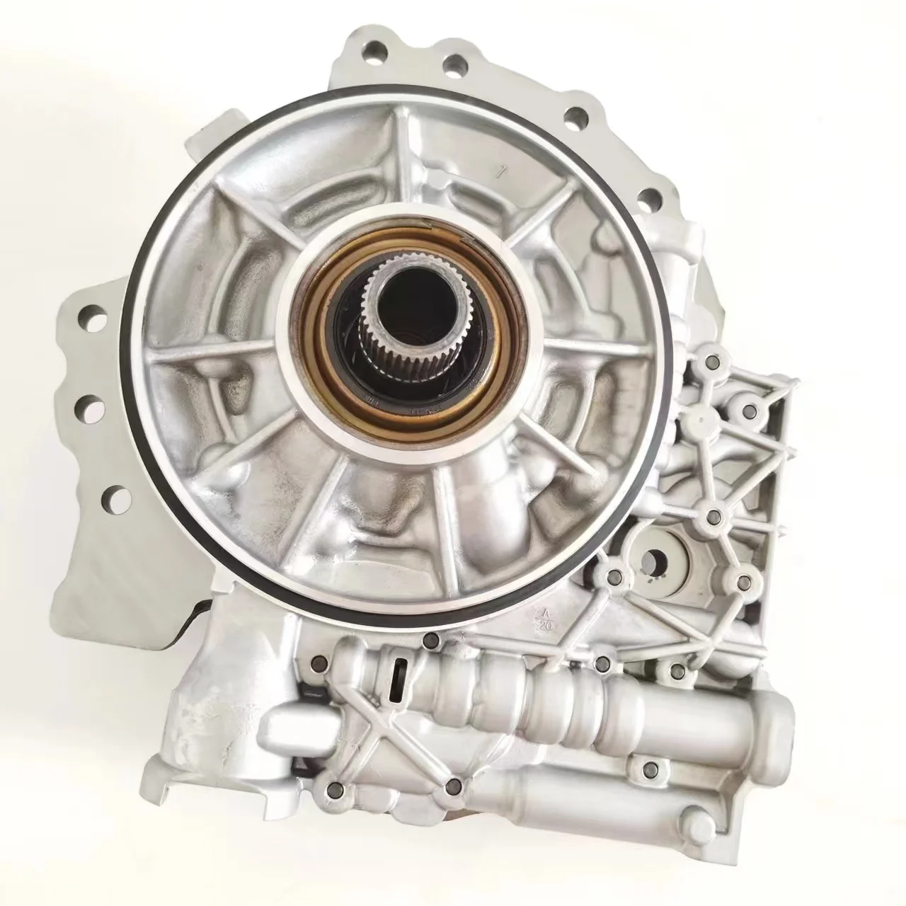 The new original 6F35E 6F35 automatic transmission system transmission oil pump is suitable for Ford