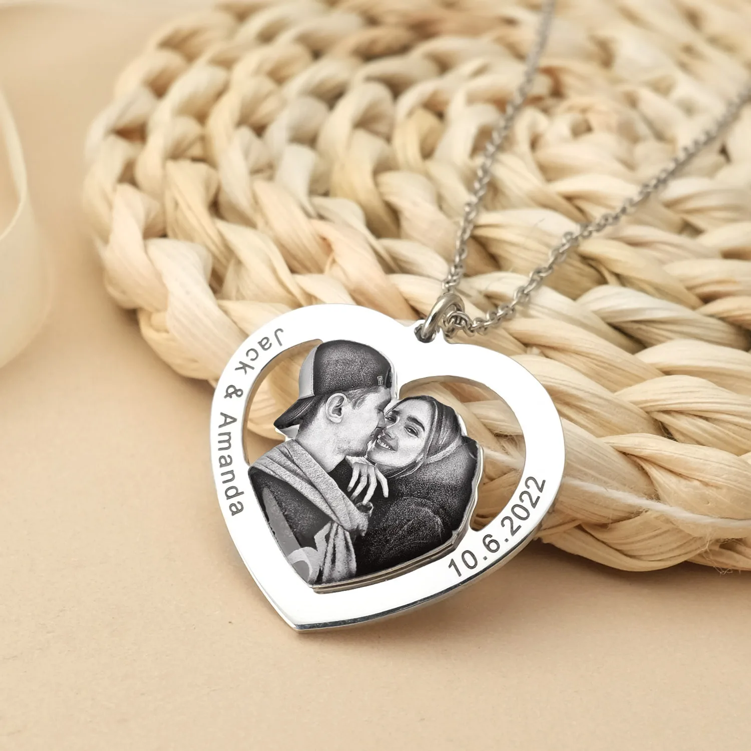 Personalized Photo Necklaces Custom Name Necklace Heart Pendant Chain Jewelry for For Lovers Family Friend Anniversary Gift