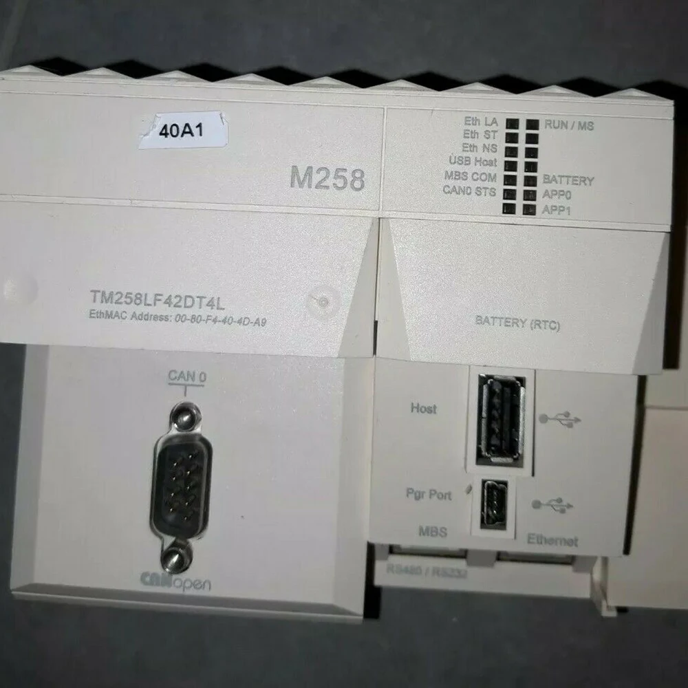 TM258LF42DT4L PLC M258 Modicon Controller คุณภาพสูง Fast เรือทำงานได้อย่างสมบูรณ์แบบ