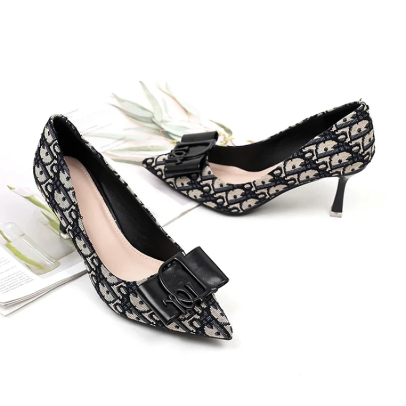 2024 Women Thin Heels Pumps Classic Fashion Buckle Decoration Elegant Wedding Party Shoes Black Padded Print Office Shoes 7cm