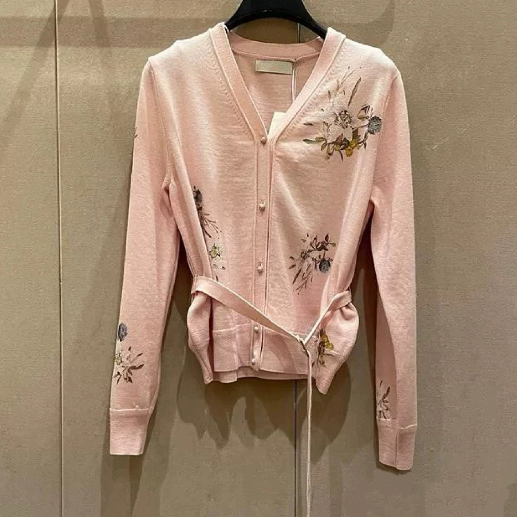 

Faionable V-Ne Длинный трикотаж с поясом и принтом для похудения, универсальный корейский одинарный M * NE, весенний комбинезон, стандартный крой