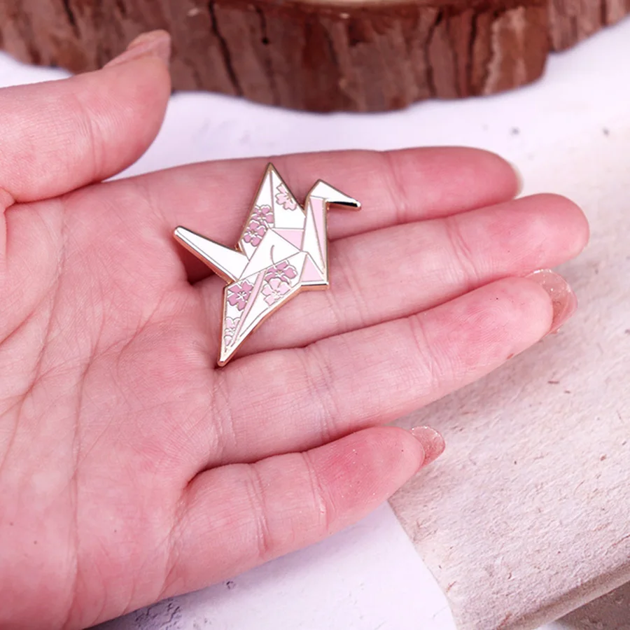 Origami Hard Enamel Pin Sakura Paper Crane Badge Hat Backpack Decoration Jewelry