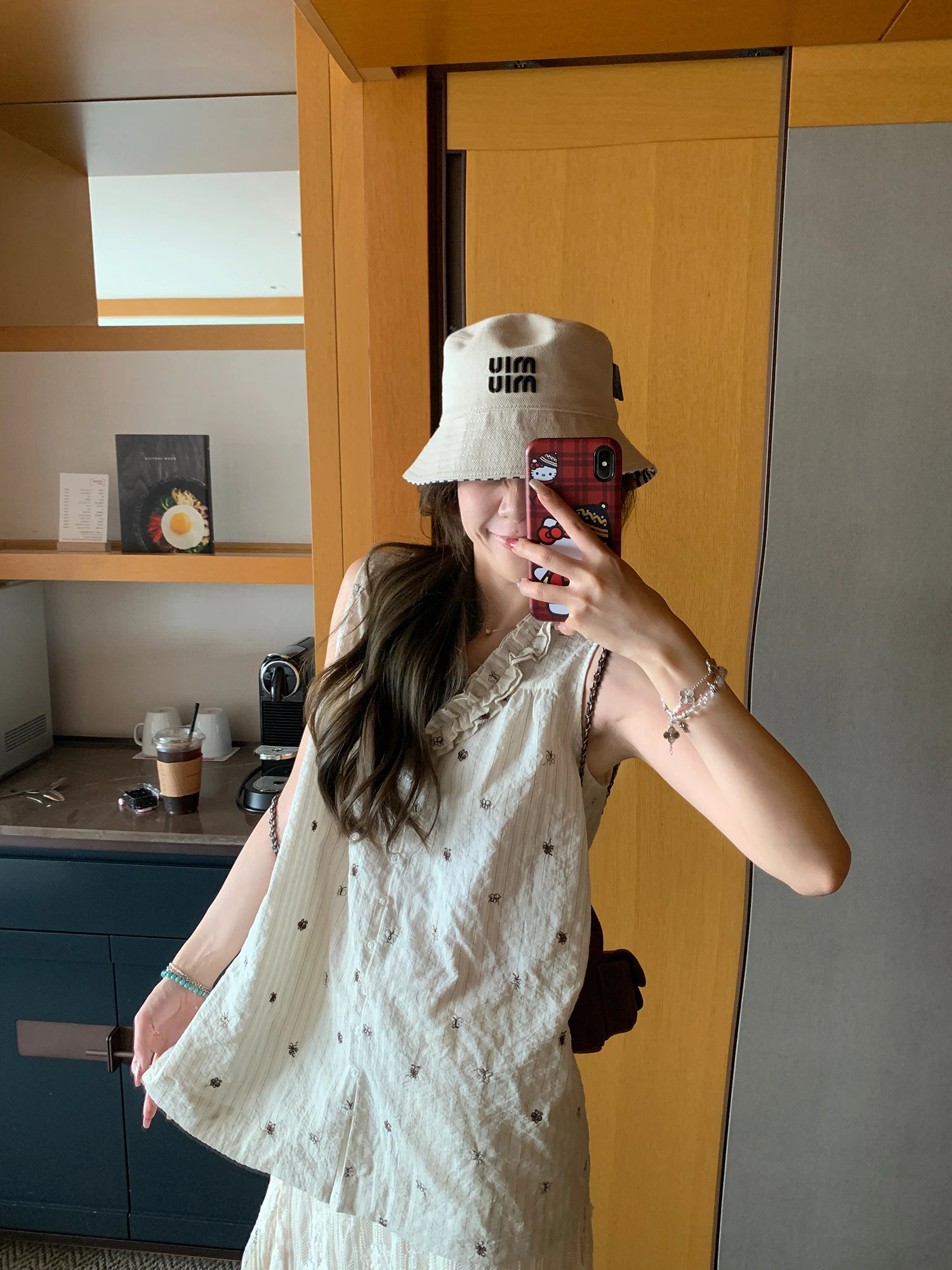 

Artistic Senior Art School No-Sve irt Embroidered Stripes Lace Design Korean Sle Breathable Cotton Polyester Blend