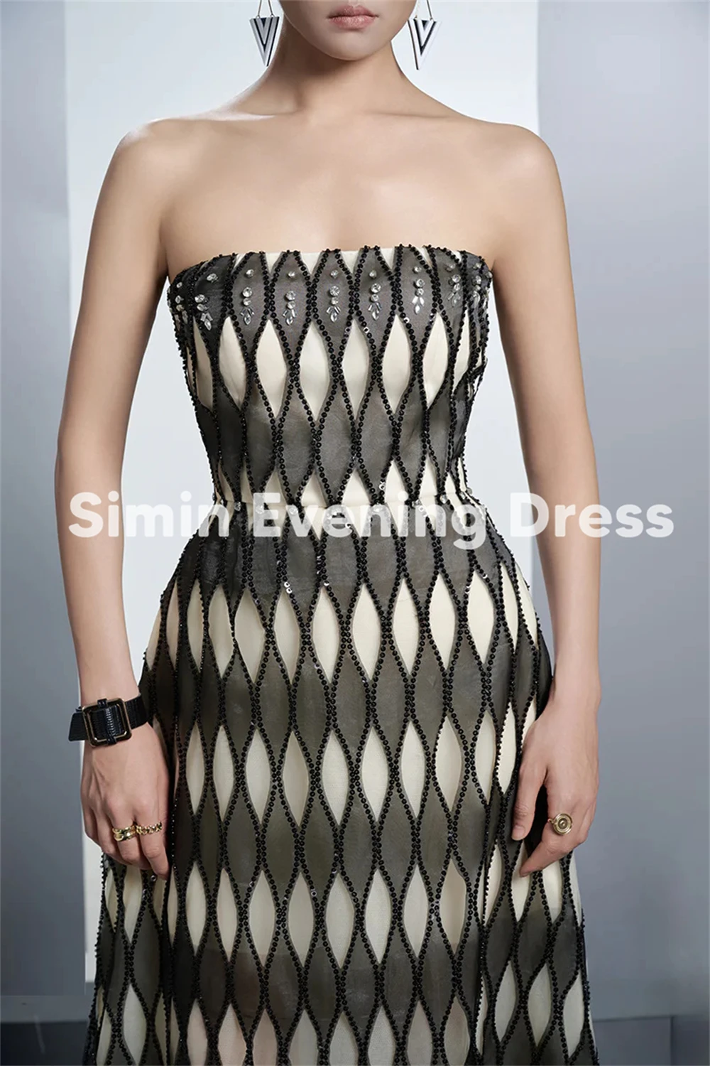 فساتين سهرة سعودية بدون حمالات من Simin للسيدات مع أكمام بطول الكاحل فساتين حفلات رسمية أنيقة 2025