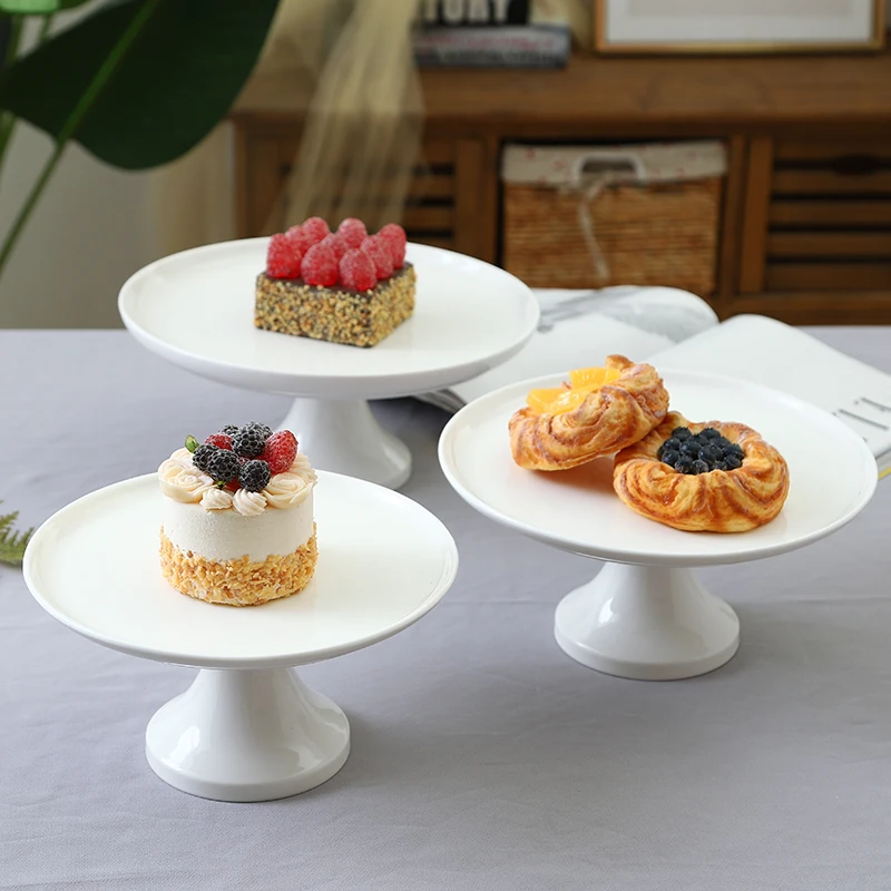 

White Dessert Table Display Stand Ornament Arrangement Ceramic Coffee Break Dessert Tray Arrangement Engagement Cake Arrangement