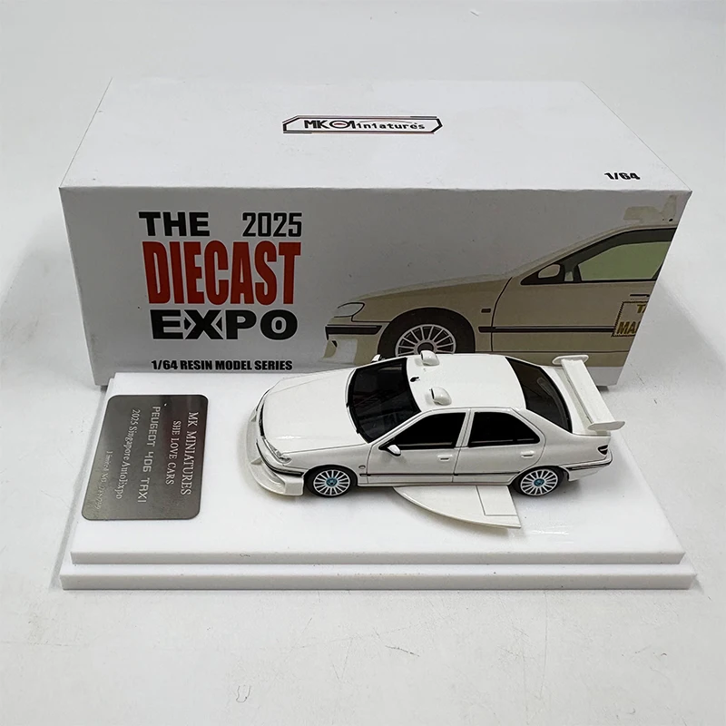 1:64 Scale 406 407 Taxi Sport Car Simulation Resin Model Movie Fan
