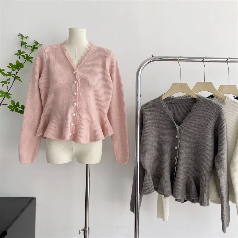 

Pink Lace Spliced Pearl Button Sweater Jacket Early Autumn Exterior Knitted Cardigan Cardigan for Women Sweaters Jumpers Y2K