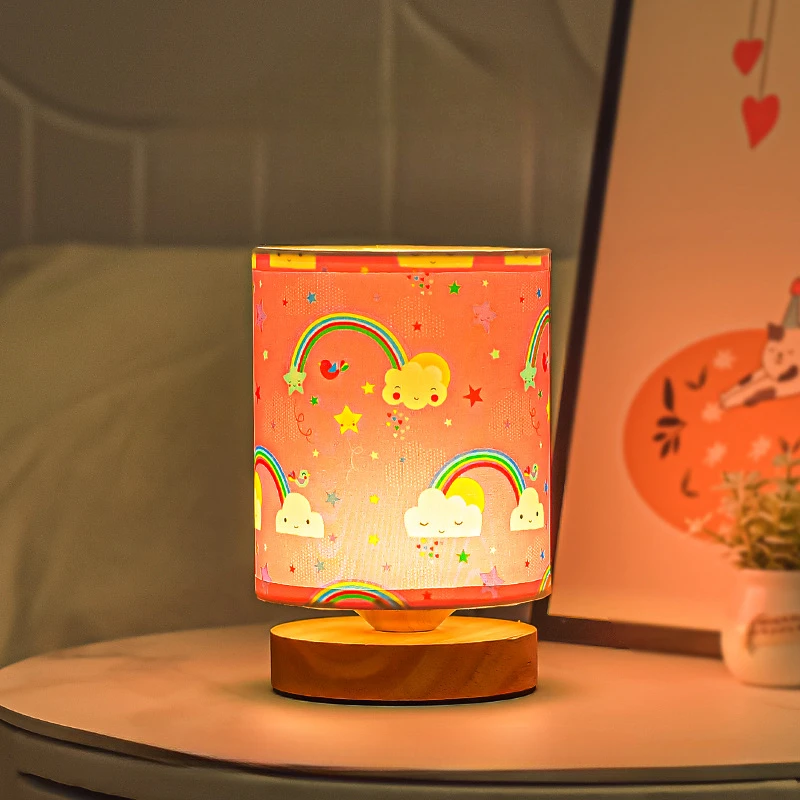 Bedlampje Cartoon Oplaadbare Nachtverlichting Kinderkamer Tafellampen Massief Houten Stof Verlichting Decoratie