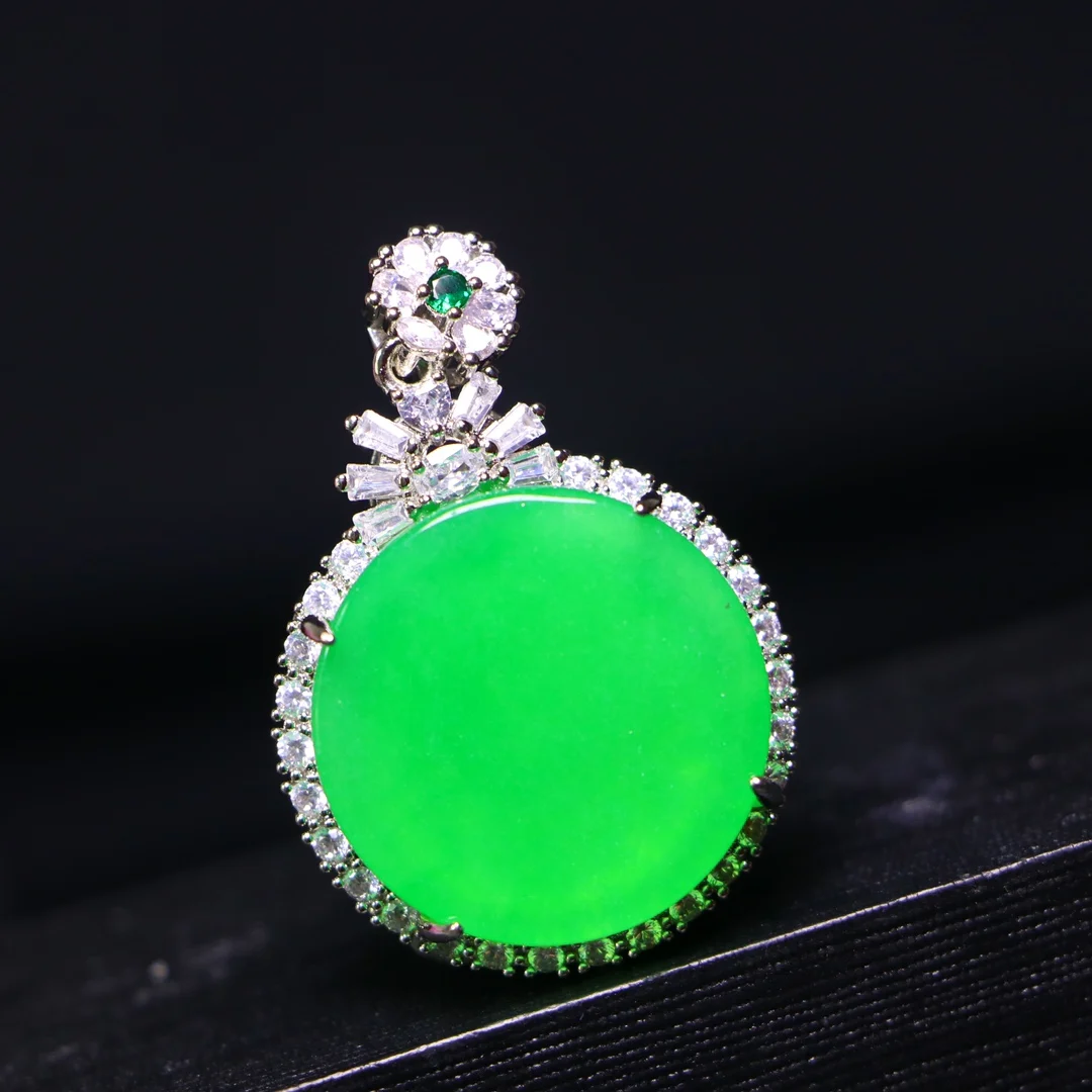 China jade natural Bashan Cuigao Ice Seigong inlaid nothing round card pendant gift full green pendant