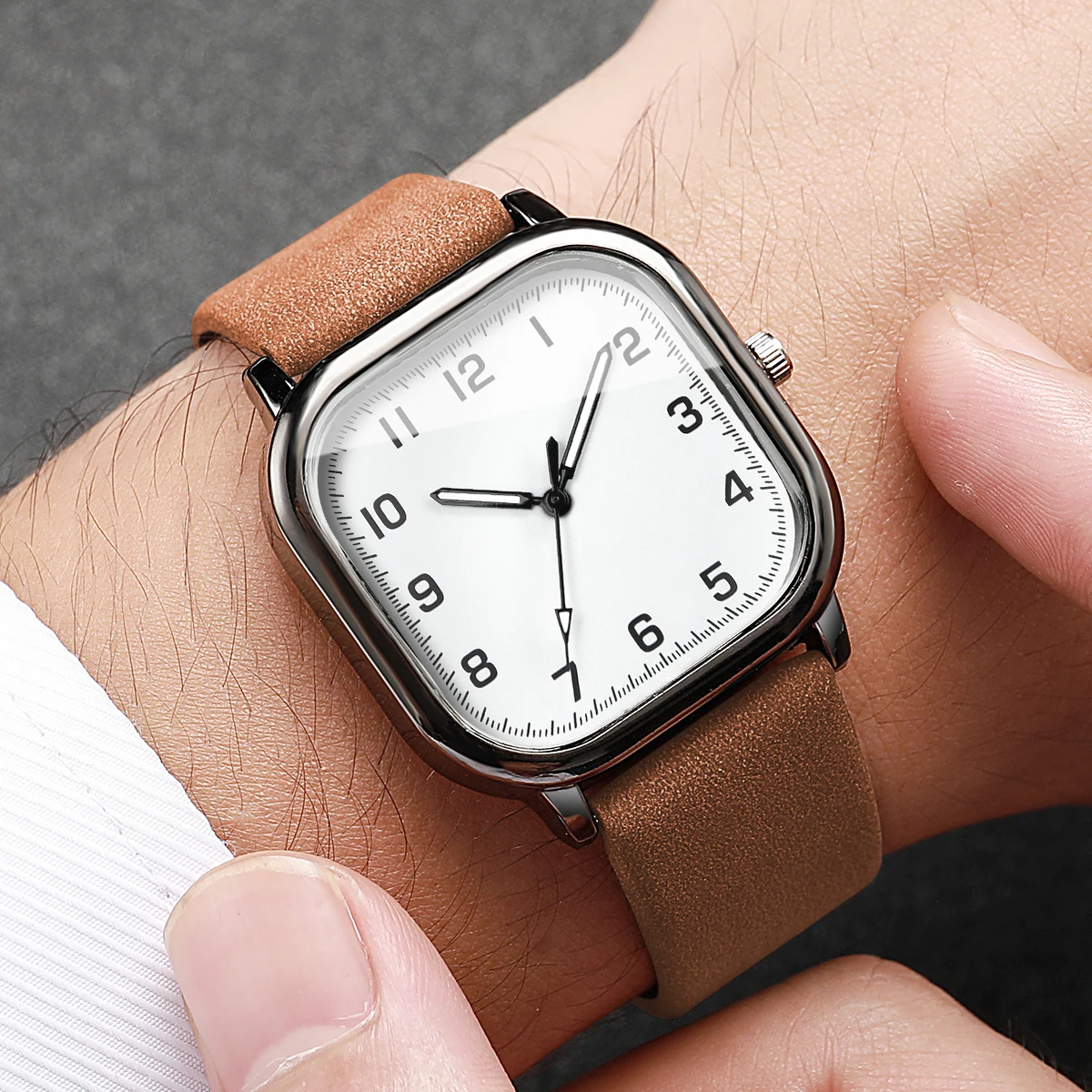 Fashion Square Men Watches Simple Arabic Quartz Watch Leather Band Wristwatches Reloj Hombre（Without Box）