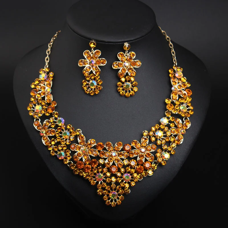 

Waterdrop flower necklace and earrings set. High-quality waterproof jewelry. Gift for your wife.