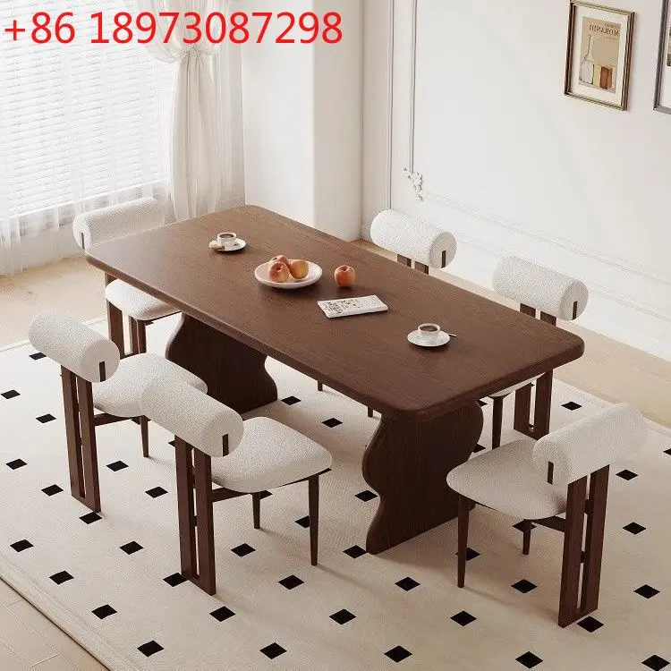 

Обеденный стол в средневековом стиле для небольшой квартиры, французский ретро-стол из массива дерева и комплект стульев, домашний, в кремовом стиле.