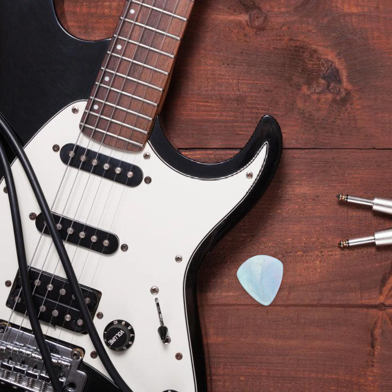 

5Pcs Translucent Blue Resin Guitar Picks Heart Shaped Durable Lightweight Fast Playing Techniques Electric Acoustic Bass