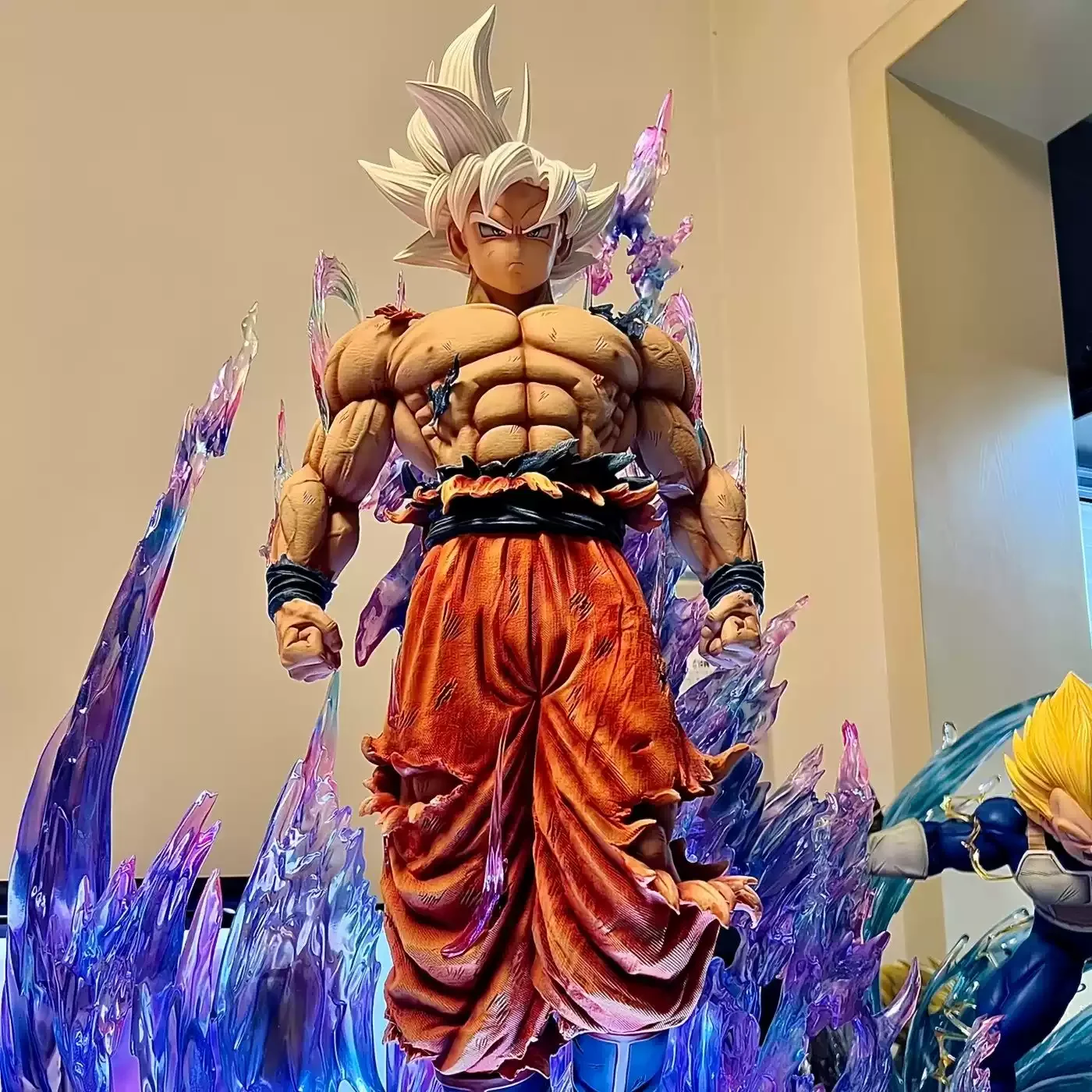 

24cm Dragon Ball Ls Miniature Ultra Instinct Goku Figure Gk Model Statue Display Toy Anime Merchandise With Light