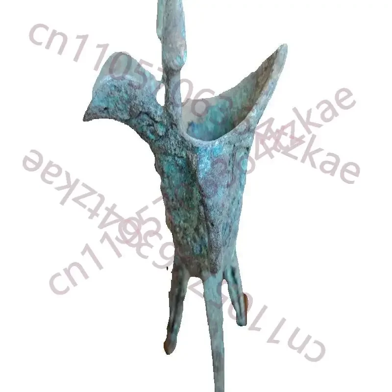 Be unearthed Old bronze ware, wine goblet, three legged imperial cup