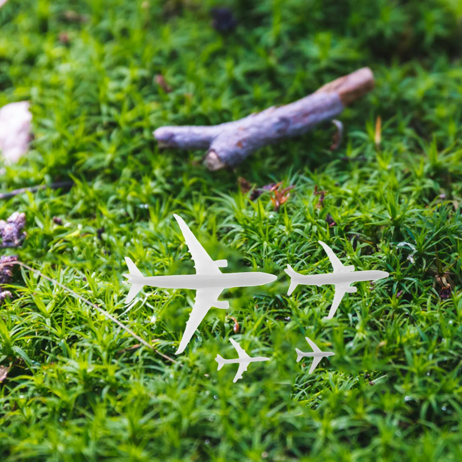 

Набор из 4 миниатюрных самолетов высокой детализации для песочниц, микроландшафтов, аэропортов, креативного декора