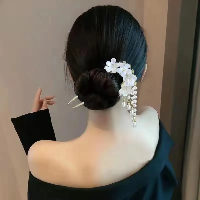 Fashions Pearl Rhinestone Jasmine Flower Tassel Hairpin Woman Luxury Metal Hair Clip Hair Accessories Headdress Gifts