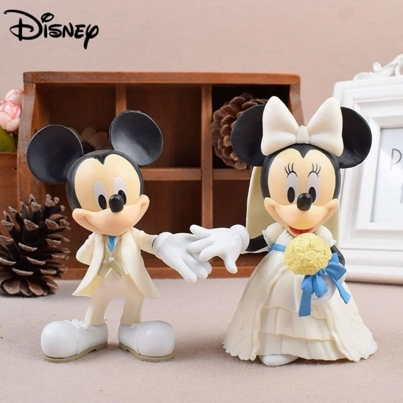 

Милые фигурки Микки и Минни Диснея, модные и персонализированные автомобильные игрушки, подарки и настольные украшения для мужчин и женщин.