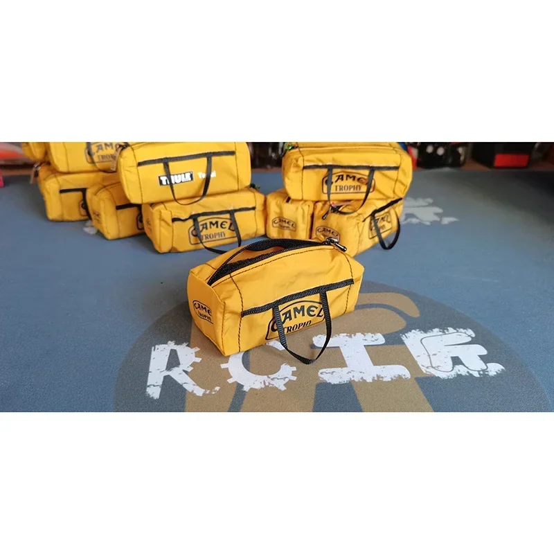 Simulation Mini sac à dos de voyage, modèles de décoration pour voiture sur chenilles 1/10 RC Traxxas TRX4 Defender AXIAL RC4WD D90, pièces de bricolage