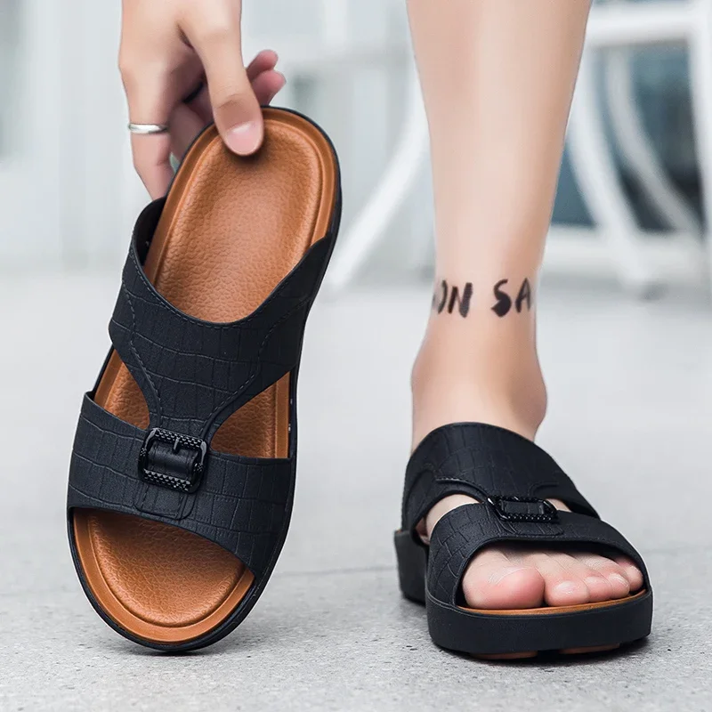 Fashion Platform Slippers for Men Shoes Summer Slip-on Open-toe Mens Beach Shoes Hot Selling Wear-resistant Male Casual Slippers