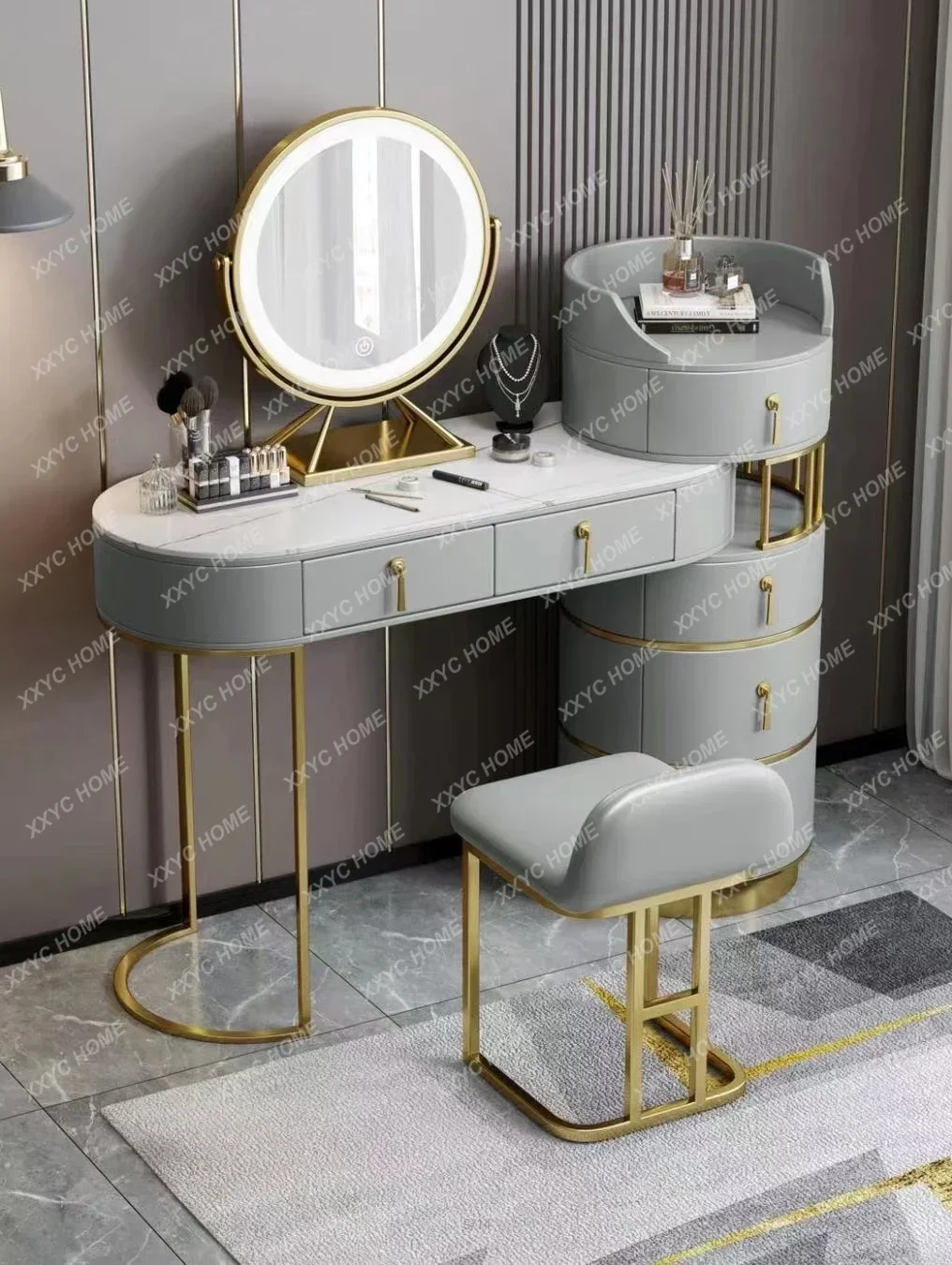A Master bedroom light luxury dresser makeup table size apartment makeup mirror telescopic cabinet