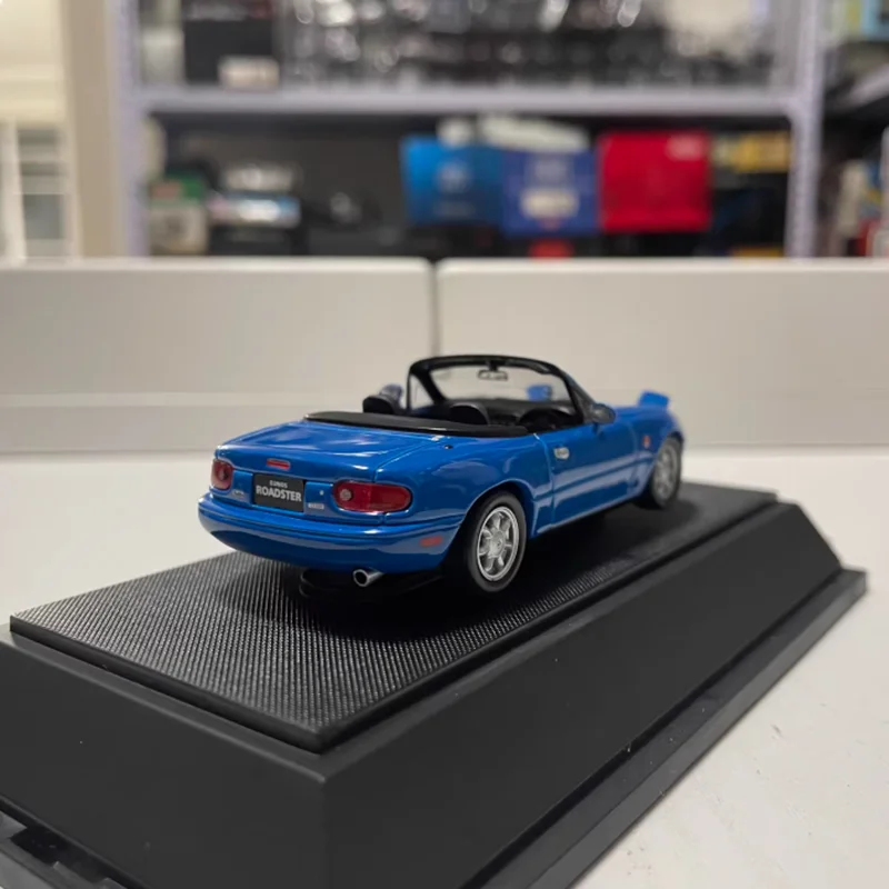 EBBRO moulé sous pression 1:43 échelle Roadster MX5 NA modèle de voiture en alliage produit fini série de Simulation Automobile Souvenirs Collection cadeau