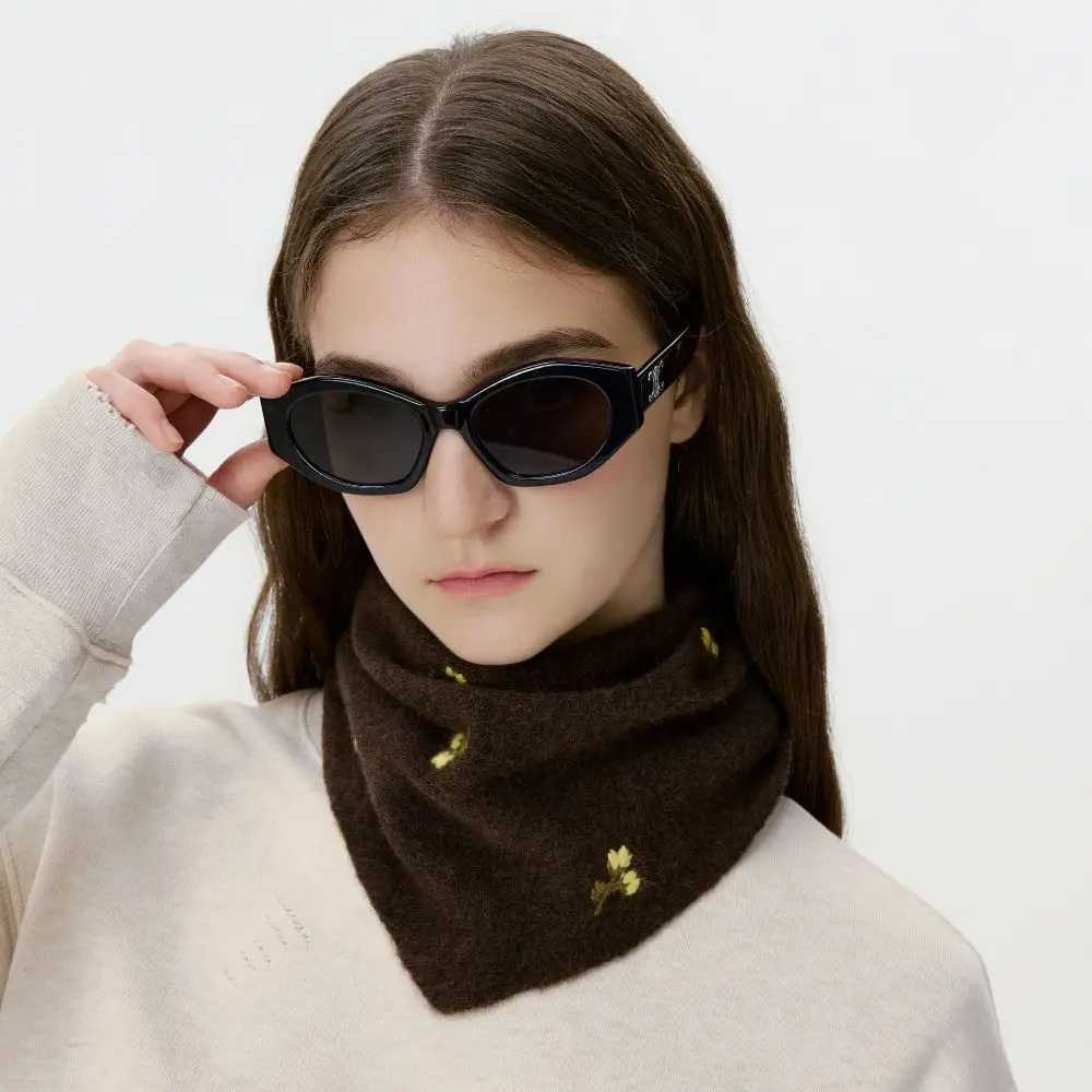 All-match Daisy Floral Embroidered Triangle Scarf Flower Solid Color Wool Blend Headscarf Korean Triangular Turban Autumn Winter