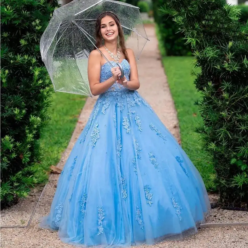 ชุดเดรสงาน Quinceanera สีฟ้าอ่อน ปี 2021 ทรงบอลกาวน์แบบเจ้าหญิง คอวี แขนกุด ประดับลูกไม้ปักเลื่อม สำหรับงานปาร์ตี้ งานพรอม หรืองานฉลองอายุ 16 ปี