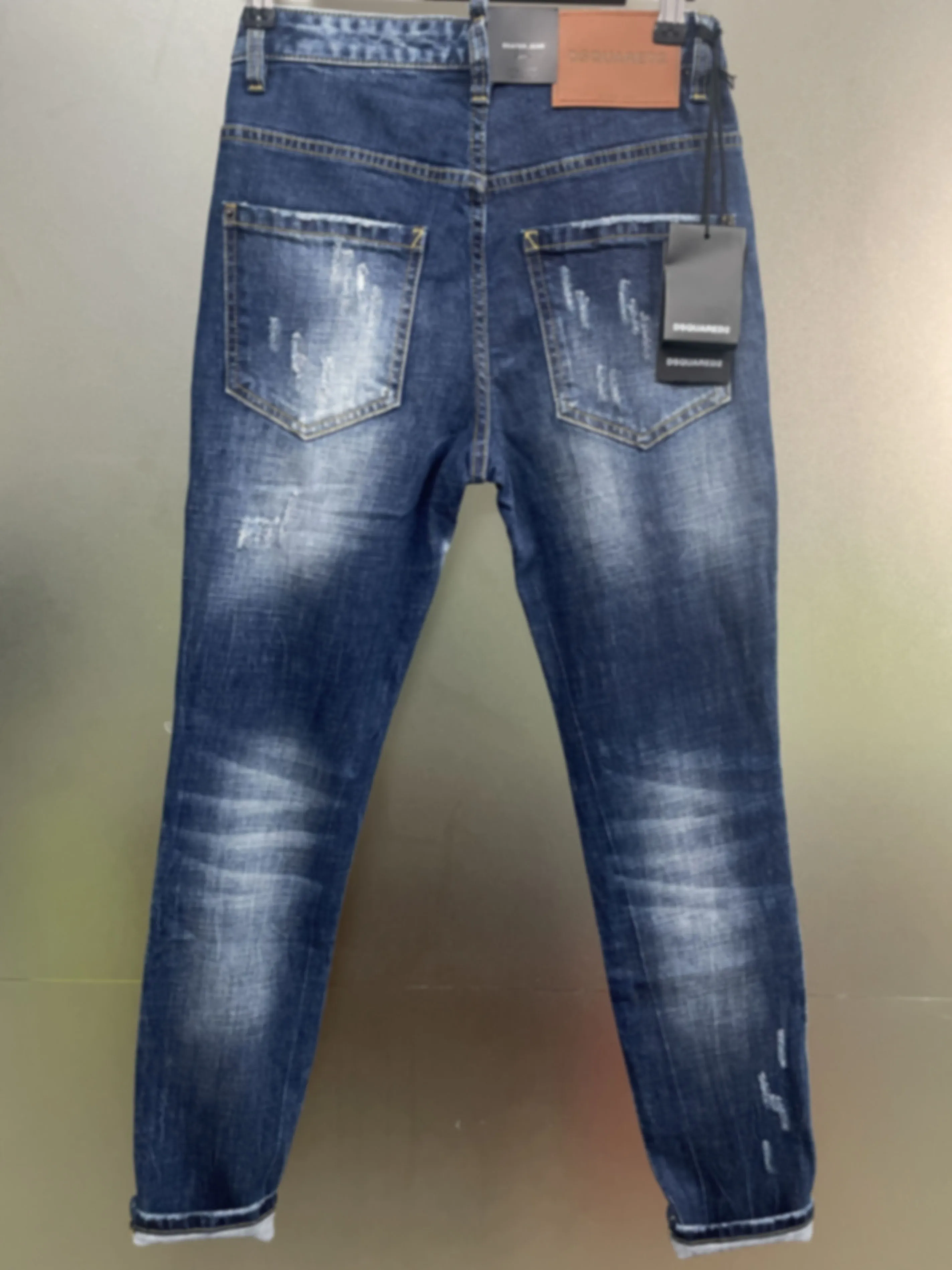 2024 New D2 Jeans for Trendy Men, Washed, Scratched, Patched, Painted, Slim Fit, Versatile, Small Feet, Blue