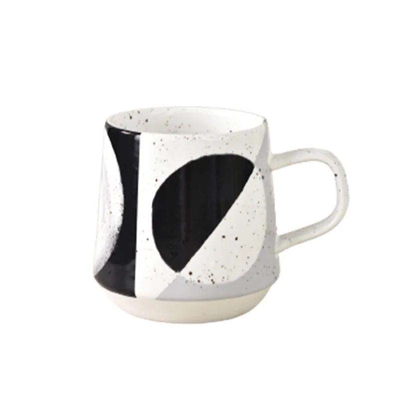 European Black and White Ceramic Breakfast Mug High Appearance Level Girl's Mugs Home Drinking Cup Small Design Coffee Cups