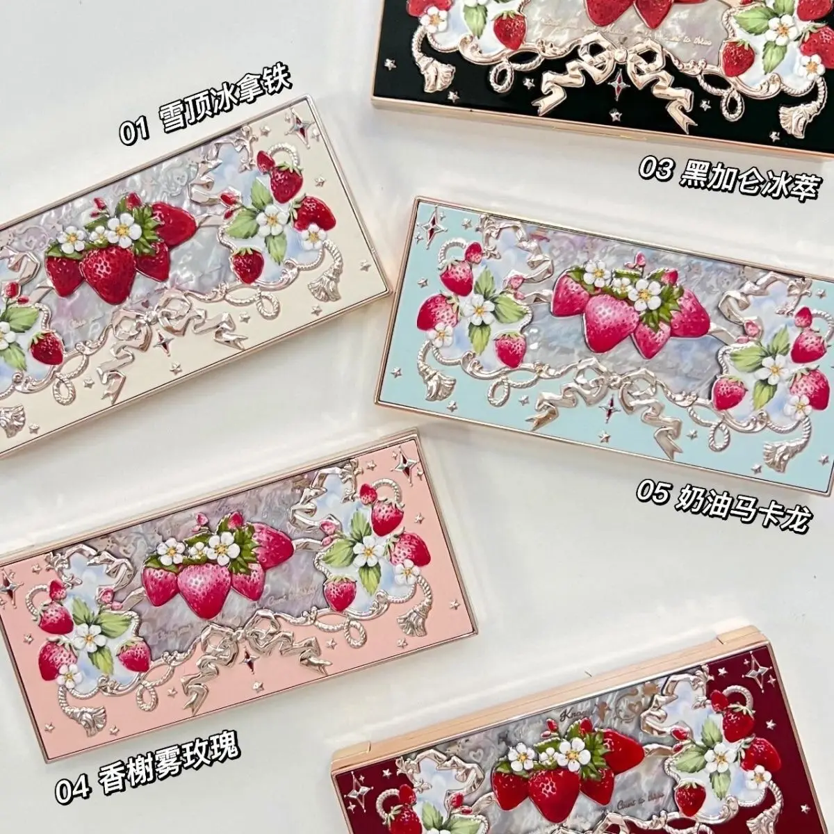 Paleta Cieni do Powiek Flower Knows Strawberry Rococo Series 5 Kolorów Perłowe Ziemniaki Mashed Potatoes 2025