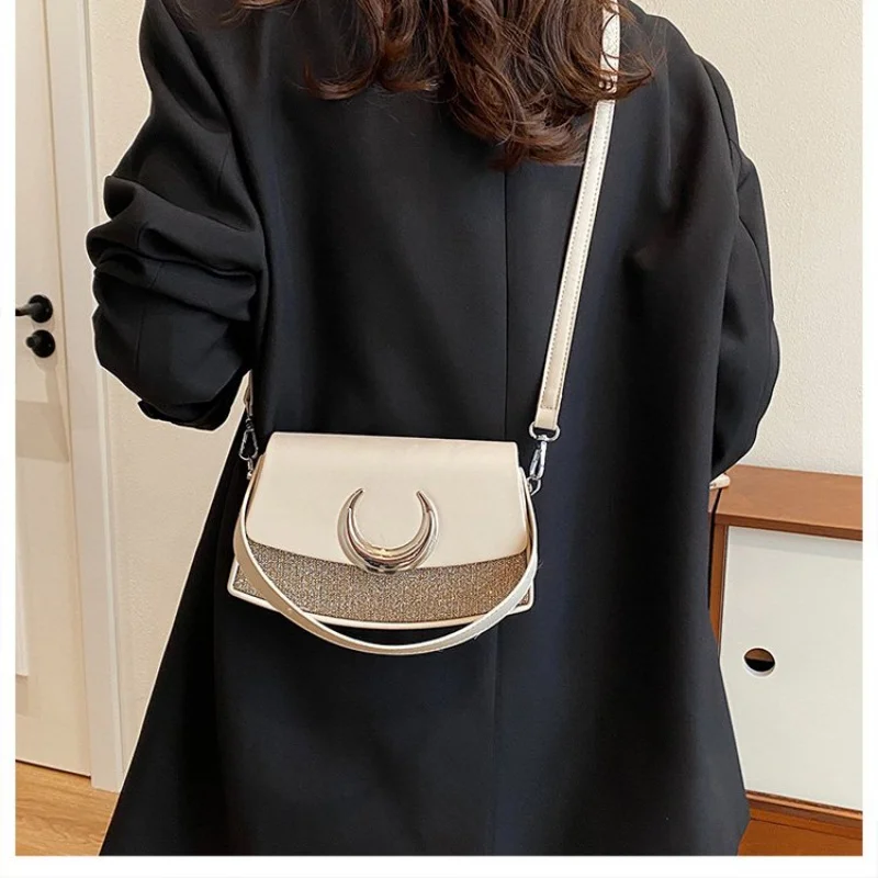 

Women's Messenger Bag Made Of Leopard-Print Leather Featuring Paris Casual Vintage Lightweight Soft Daily Refined Look​