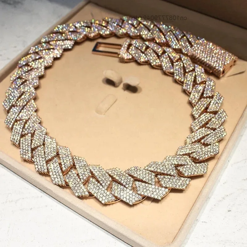 

Bust Down 4 Rows VVS Diamond Moissanite 24mm Iced Out Cuban Link Chain