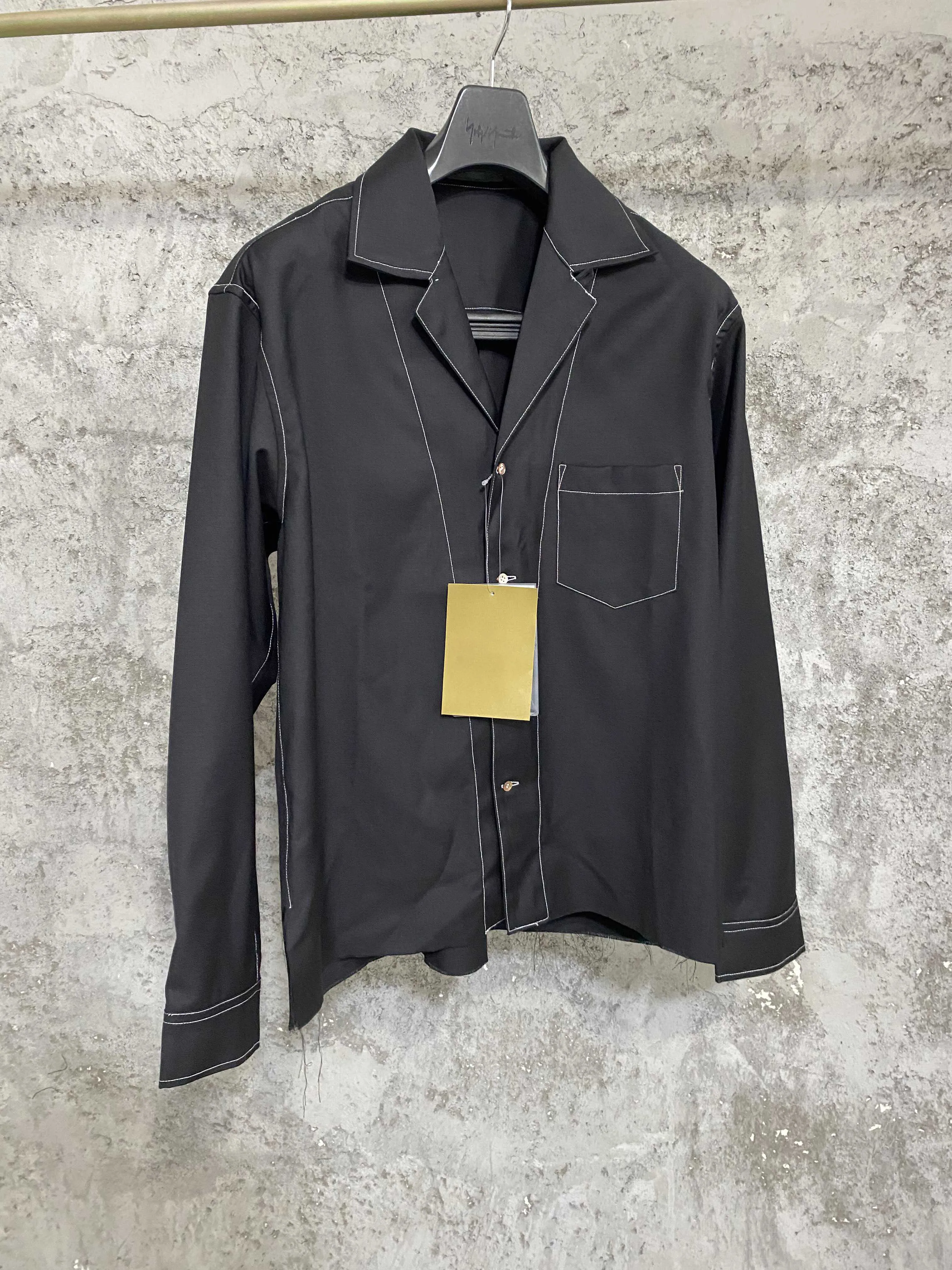 Original car white line design shirt, design sense, color-blocked shirt, single-breasted top for men