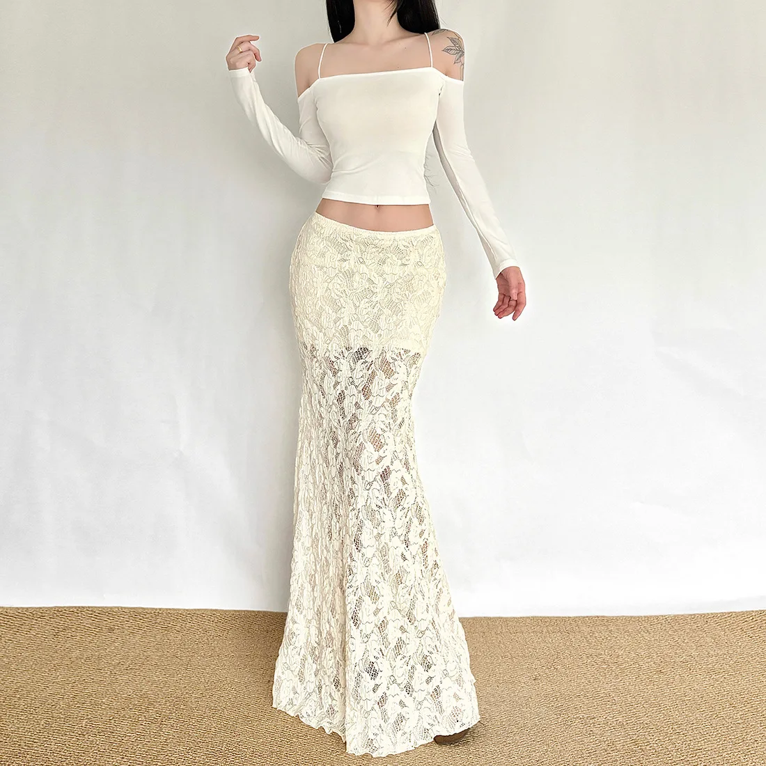 กระโปรงครึ่งตัวแฟชั่นลำลองสำหรับผู้หญิง สีพื้นเรียบง่าย แต่งลูกไม้ ทันสมัย ใส่ได้หลายโอกาส ช่วยให้ดูผอมเพรียว