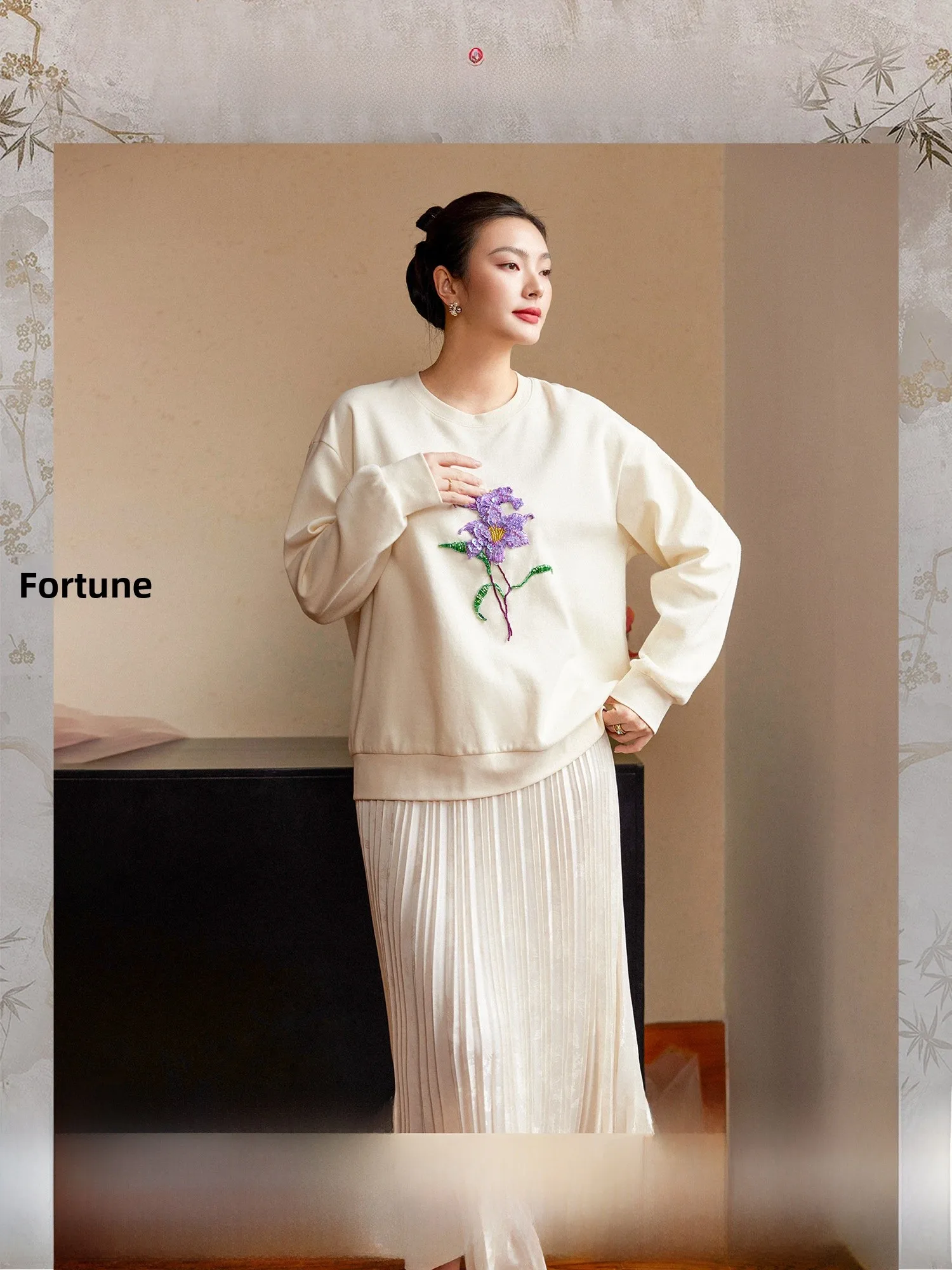 

Свитшот Plusmall с двусторонней вышивкой, круглым вырезом, свободного кроя, с пайетками, сложной отделкой, приятный к телу, с синим глазурованным цветочным узором