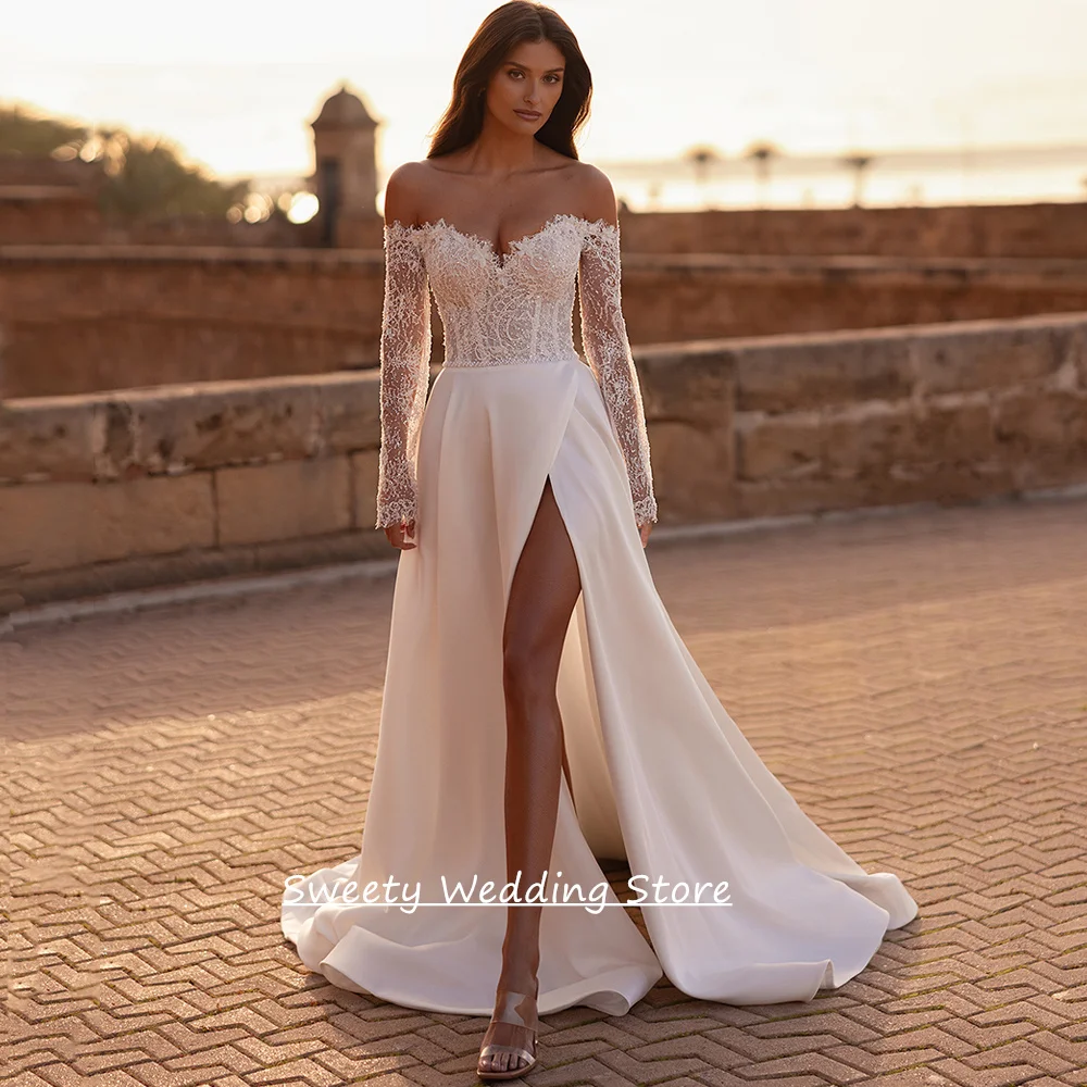 

Customized Wedding Dress for Lady Elegant Sweetheart Long Sleeve Sequined Lace Flowers Sweep Train Bridal Gown with Slit