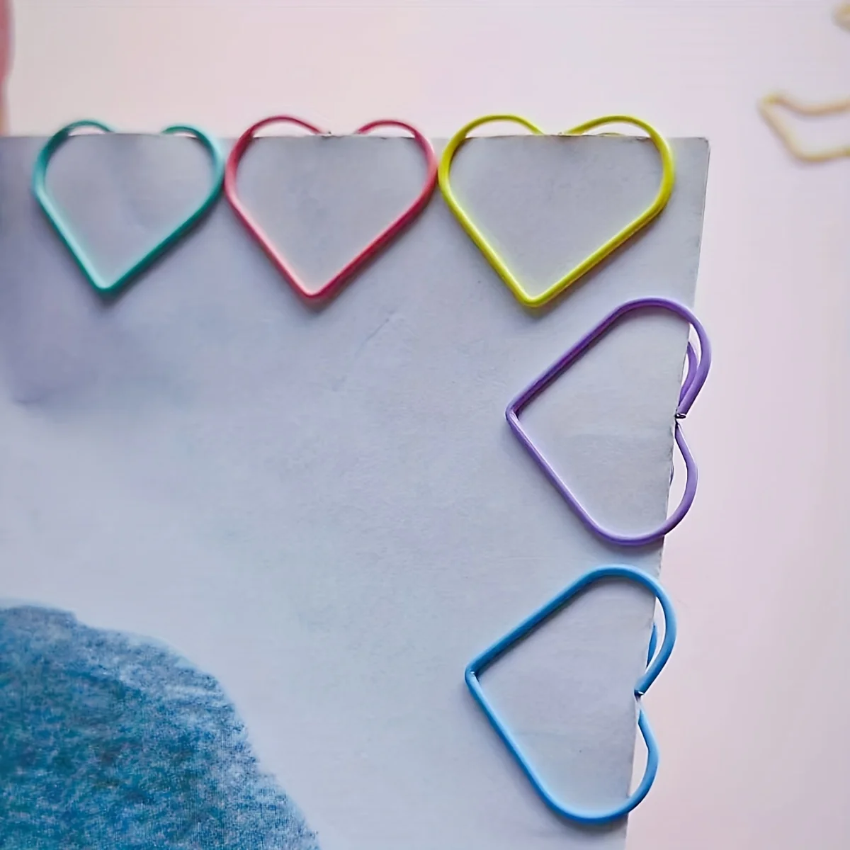 25Pcs Random Color Heart Paper Clips, Colorful Stationery for Documents Notes, Cute Bullet Journal Office School Clips