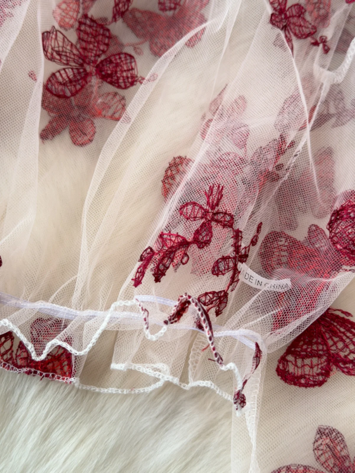 ルーズレースシャツ女性夏透明刺繍メッシュバブルスリーブショートカバーアップ長袖レーストップ通勤スタイル韓国語バージョン