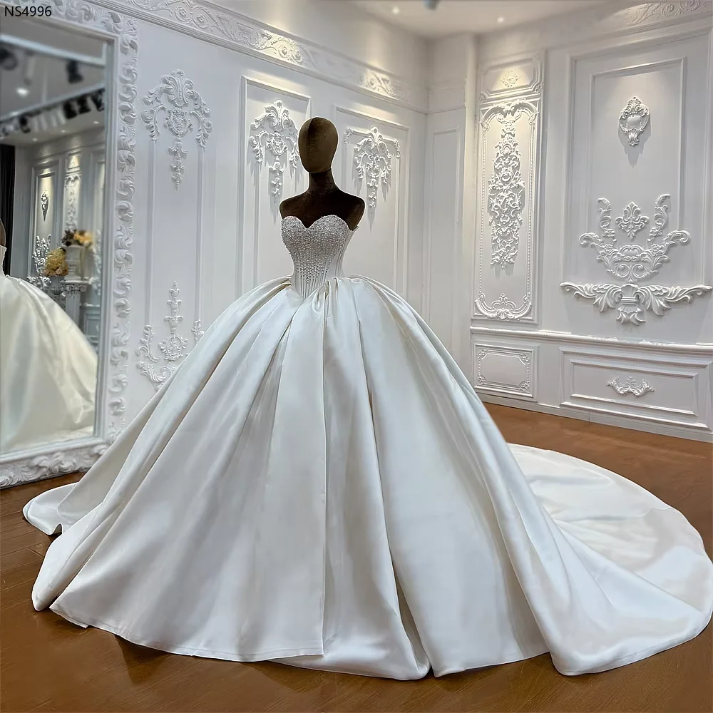 Customized Luxury High Quality Satin Elegant Wedding Dress  Amanda Novias Official