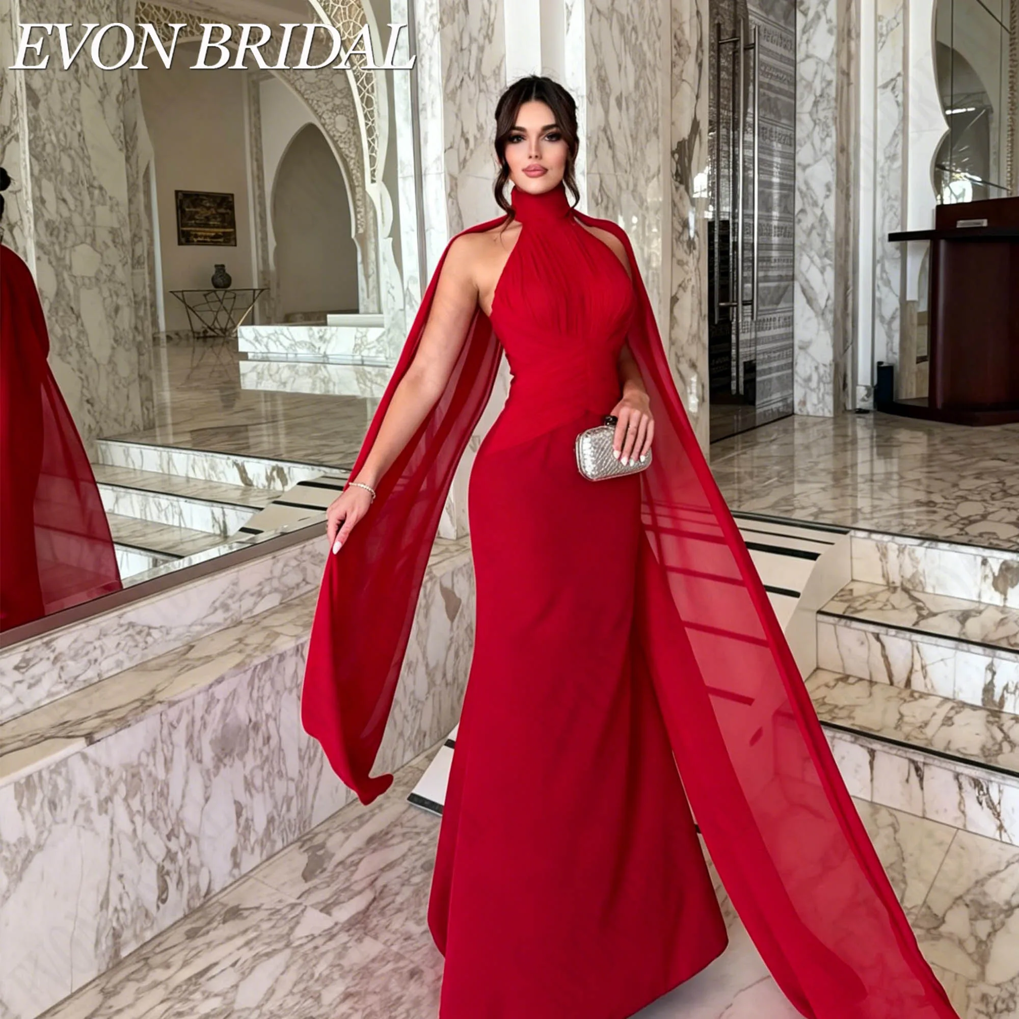 EVON BRIDAL Gasas Suave Rojo Vivo Cuello Alto Con Pliegues Halter Capa Transparente Cola Watteau Corsé Cordones Espalda Corte Sirena Ajustado Vestido De Noche Largo Lujoso Personalizado Para Mujeres Invitada Boda Gala
