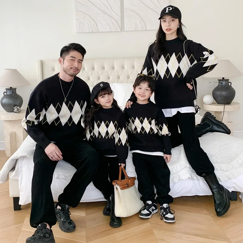 Parent child sweater Autumn and winter 2022 New popular fashion and foreign style Three person casual Korean pullover sweater