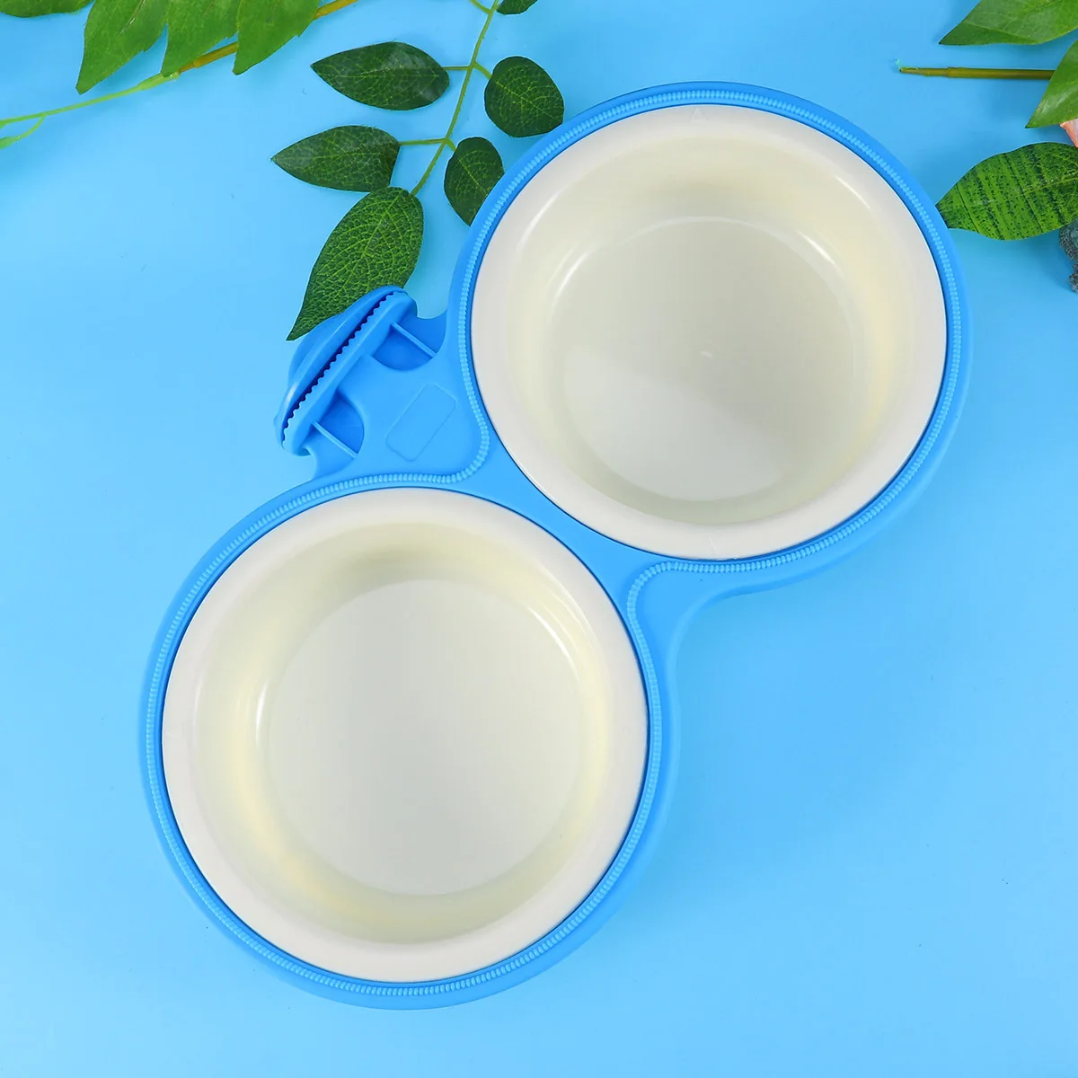 

1Pcs Pet Hanging Double Bowl Food Water Dispenser Splash Proof Non Spill Suitable for Small Medium Dogs Cats Puppies Pets