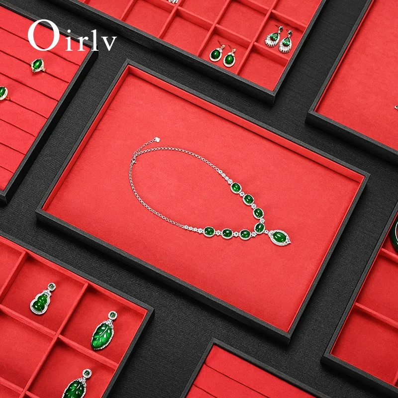 

Oirlv Jewelry Display Plate, Made of Velvet, With a Classic Black and Red Color, Is Suitable for Jewelers to Showcase Jewelry