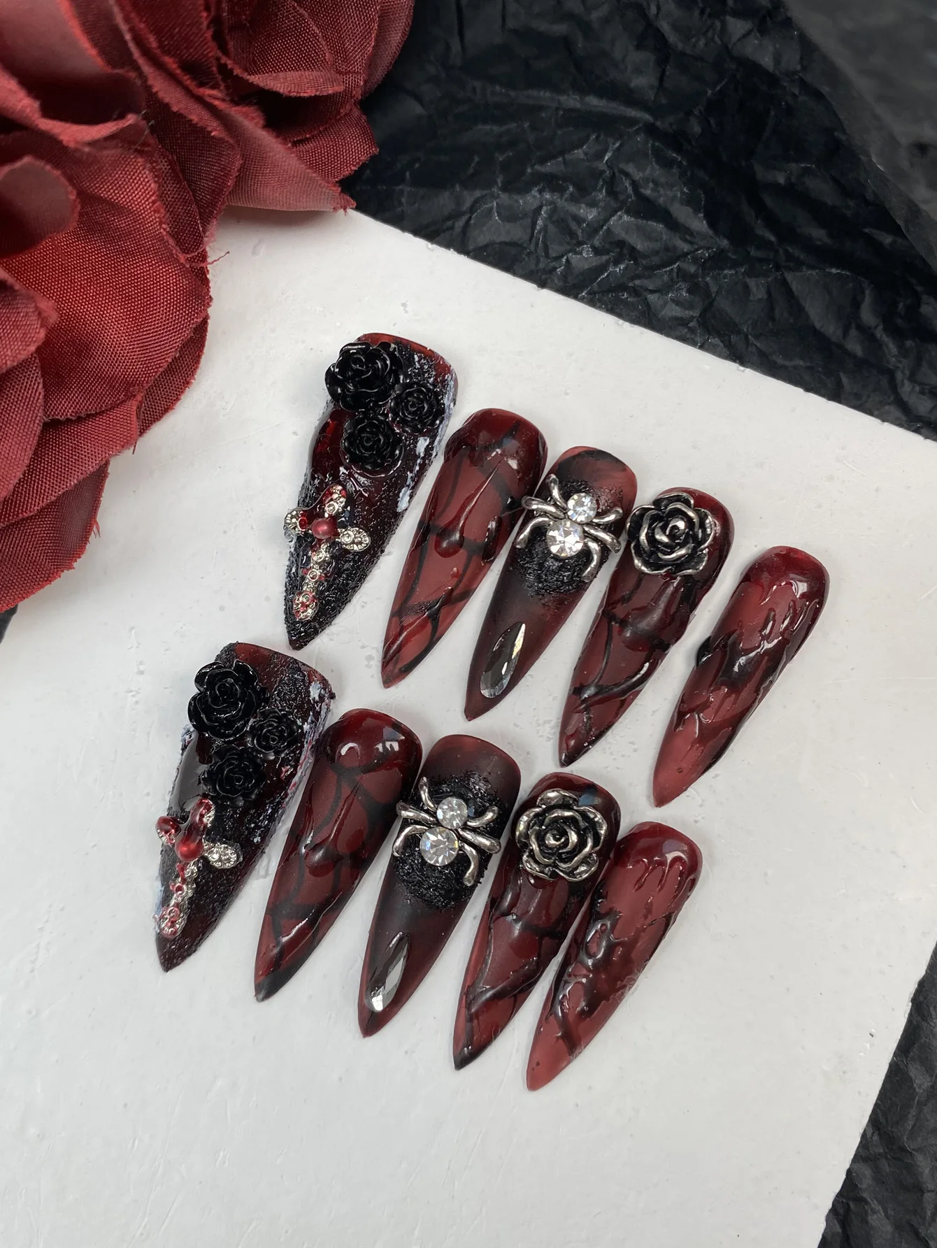 10枚入り プレスオンネイル ロング ハロウィン ダークレッド ブラック ローズ スパイダー オフィス デイリーウェア つけ爪 人工爪 キット ネイルアート DIY
