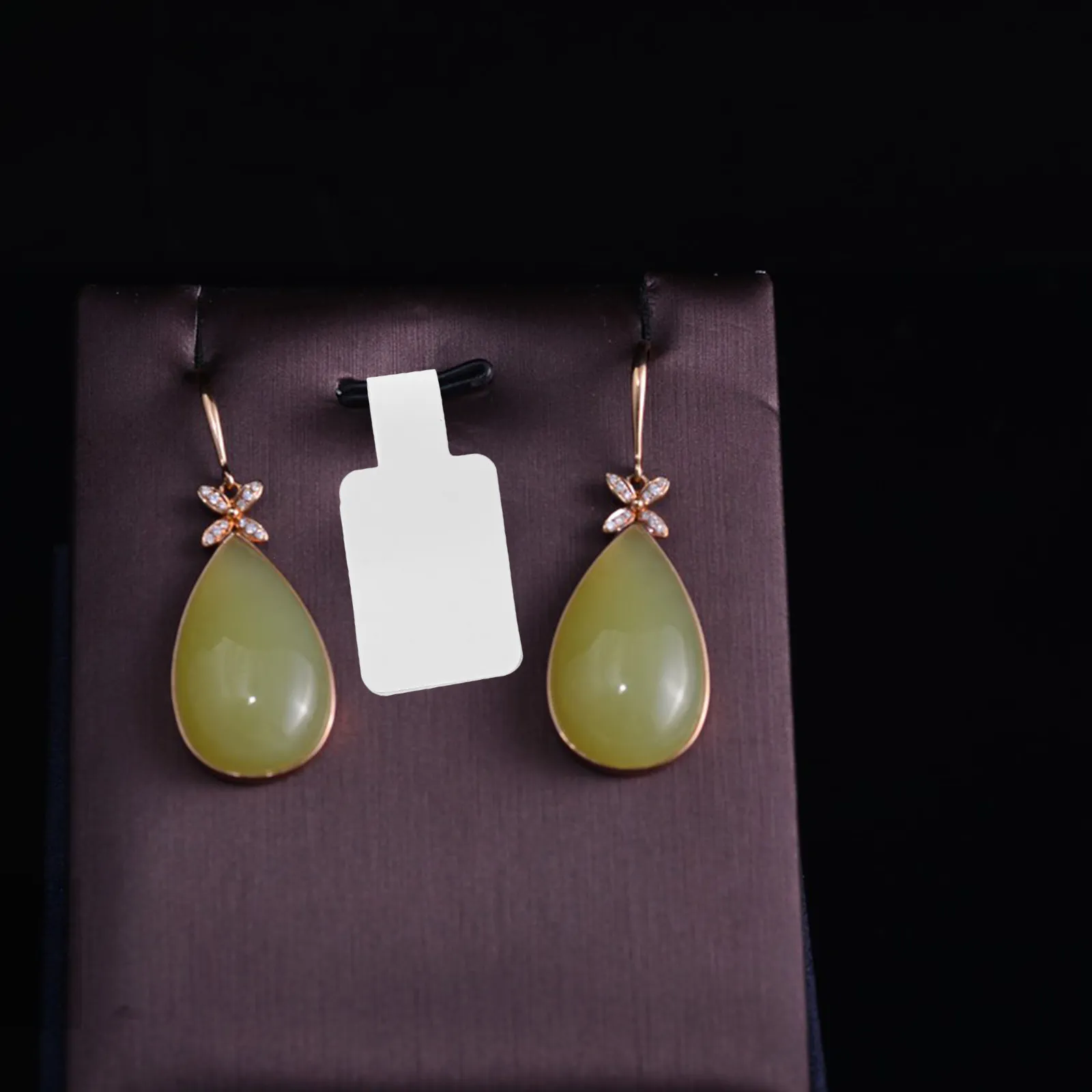 

100Pcs Jewelry Price Labels Blank Self Adhesive Paper Tags for Ring Necklace Bracelet Display Convenient Handwriting Price